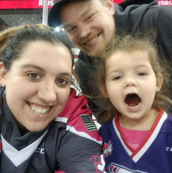 Meet your Posher, Desirae - Picture 3 of 5